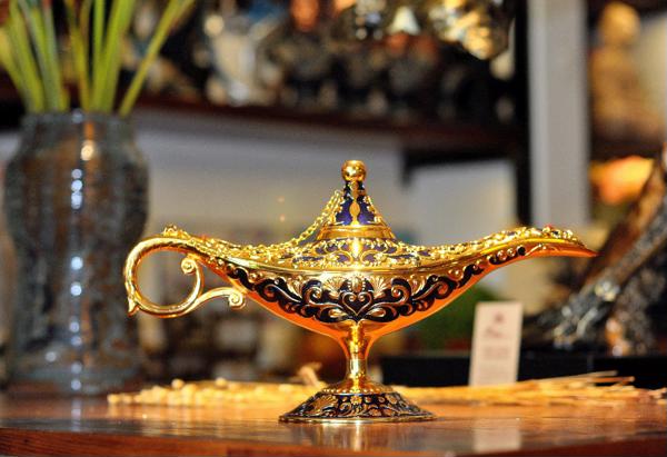 ĐÈN THẦN - BIỂU TƯỢNG SỰ MAY MẮN