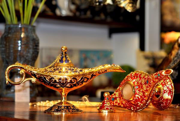 ĐÈN THẦN - BIỂU TƯỢNG SỰ MAY MẮN