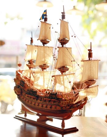 Thuyền Buồm Mô Hình