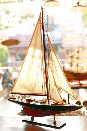 Thuyền Buồm Mô Hình